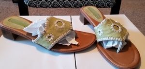 Casual shoes